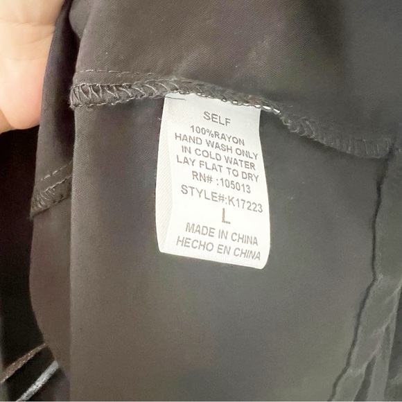 Savanna Jane Black Embroidered Tunic Top Size Large L - Picture 7 of 7